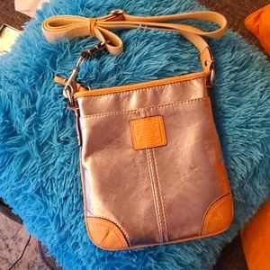 Vintage Coach Crossbody Purse! Read on..